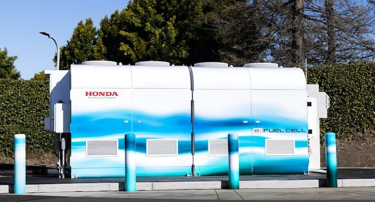 Honda’s fuel cell power station supplies clean and quiet emergency backup power to the data center on the Torrance