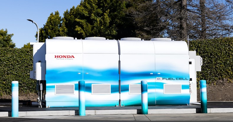 Honda’s fuel cell power station supplies clean and quiet emergency backup power to the data center on the Torrance