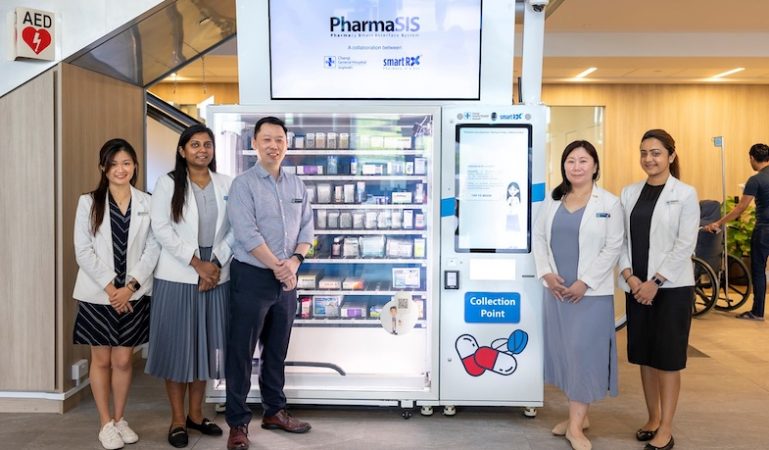 Pharmacy S mart I nterface System (PharmaSIS)