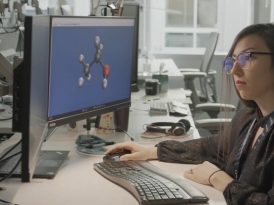 Scientist working with the Azure Quantum Elements platform.