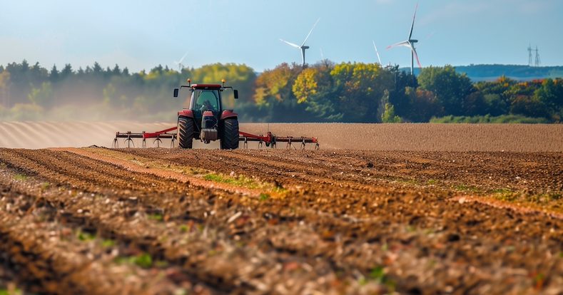 No estudo, foi considerado como agricultura digital o conjunto de ferramentas de software desenvolvidas para gerenciar e otimizar as operações agrícolas, automatizando atividades como produção, monitoramento, armazenamento de dados e gestão de registros. 
Prevê-se que a crescente adoção de tecnologias agrícolas avançadas, automação e análise de dados impulsione o avanço do mercado. Além disso, a expectativa é de que a maior conscientização sobre os benefícios da agricultura digital no desenvolvimento da produção agrícola para atender à crescente demanda por alimentos também estimule o mercado durante o período de previsão da pesquisa.