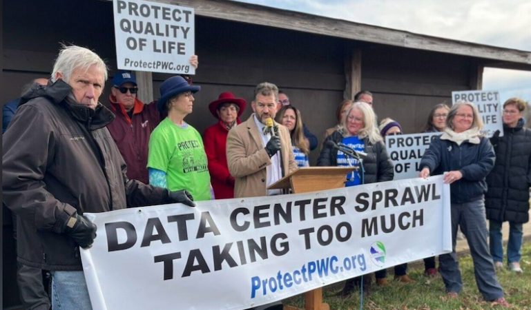 Um grupo de moradores da área de Gainesville